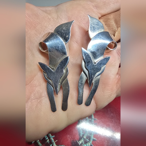 Vintage Taxco Signed Mexican Sterling Silver Fox Earrings - Picture 4 of 4